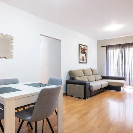 Apartamento Amplio Piso En Con Piscina
