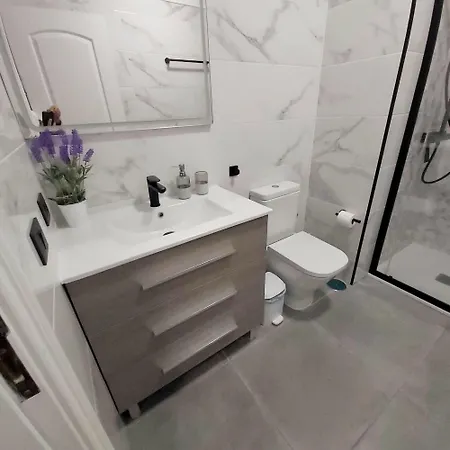 Amplio Piso En Con Piscina * Κανδελάρια